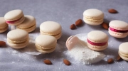 almond macaroon cream