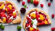fruit and yogurt pizza