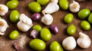 garlic olives