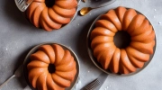 miniature bundt pound cakes