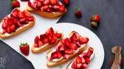 strawberry and brie bruschetta
