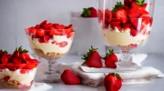 strawberry cheesecake trifle