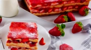 strawberry lasagna dessert