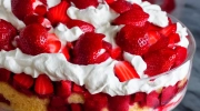 strawberry shortcake trifle