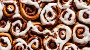 white house cinnamon rolls